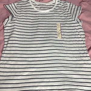 Universal Thread Fitted Ribbed Black and White‎ T-Shirt